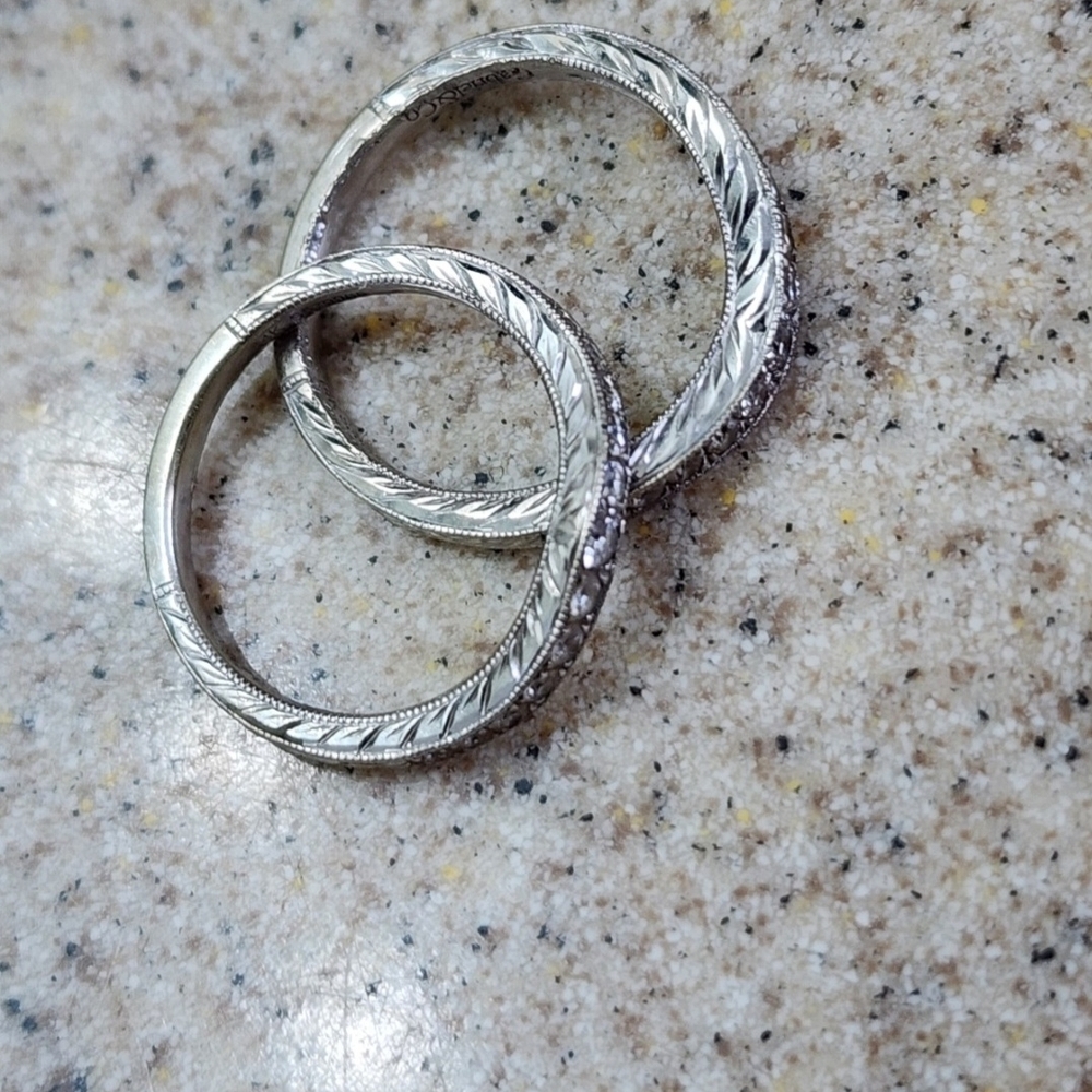 Gabriel & CO. 14kt White Gold Wedding Band Set. - Picture 3 of 8